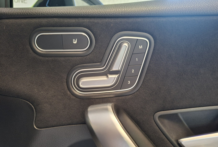 Mercedes Classe A A 200  AMG LINE 1.3 Ti 163 7G-DCT / Toit ouvrant / Tête Haute / Sièges sport 