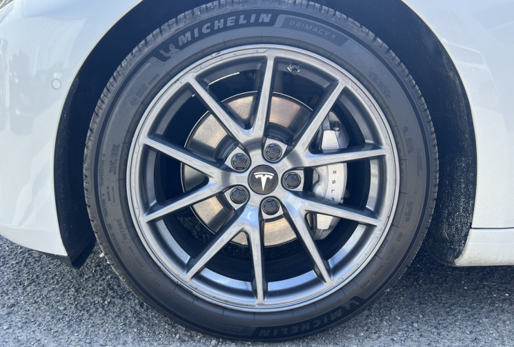 Tesla Model 3 Dual Motor Long Range AWD