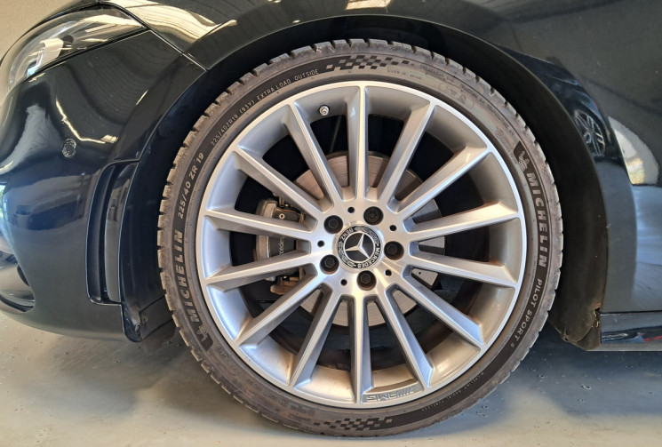Mercedes Classe A 200 1.3 Ti 163 7G-DC  AMG LINE T / Toit ouvrant / Tête Haute / Sièges sport 