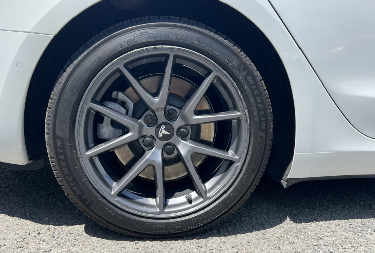 Tesla Model 3 Dual Motor Long Range AWD