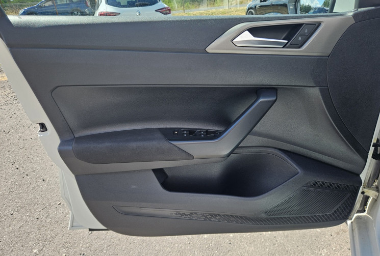 Volkswagen Polo VI 1.0 TSI 95 CONFORTLINE BVM