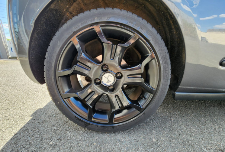 DS DS 3  1.2 THP EAT6 S&S 110 CAFE RACER  / COURROIE A JOUR / GARANTIE 12 MOIS