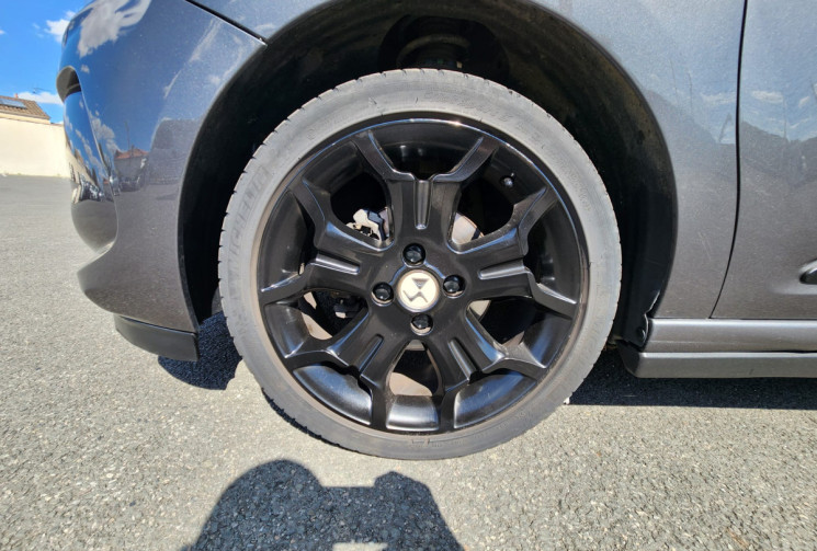 DS DS 3  1.2 THP EAT6 S&S 110 CAFE RACER  / COURROIE A JOUR / GARANTIE 12 MOIS