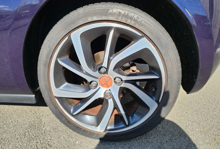 DS DS 3 1.2 THP 12V S&S 110 INES DE LA FRESSANGE / TRES BON ETAT / GARANTIE 12 MOIS