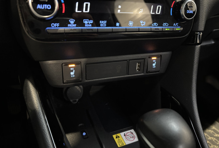 Toyota Yaris 116h Dynamic Business 5p