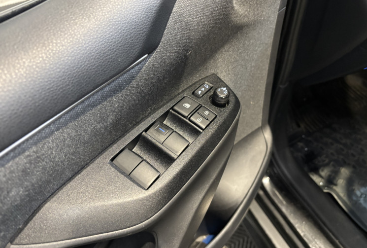 Toyota Yaris 116h Dynamic Business 5p