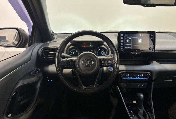 Toyota Yaris 116h Dynamic Business 5p