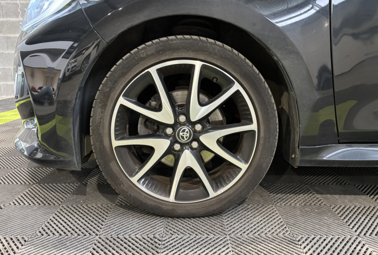 Toyota Yaris 116h Dynamic Business 5p
