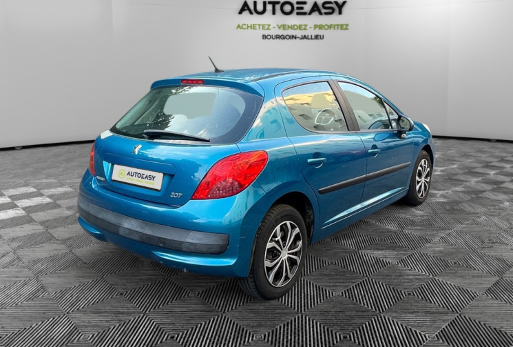 Peugeot 207 1.4i / 88 CH / PREMIÈRE MAIN / CLIM