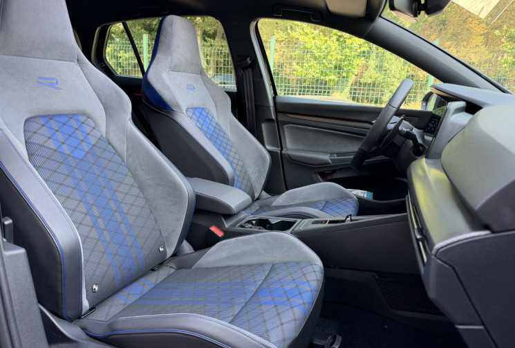 Volkswagen Golf 2.0 TSI 320 R 4MOTION DSG7 * FULL ENTRETIEN VW * AKRAPOVIC * 