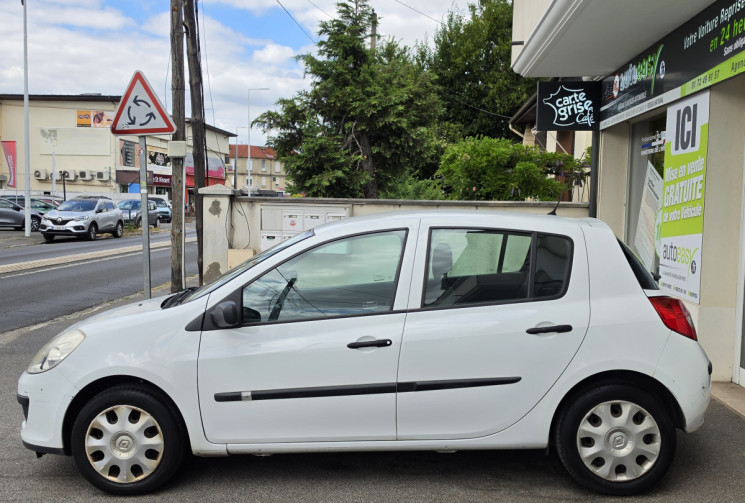 Renault Clio 1.5 dCi 70 ch Authentique 5p Distribution ok  Dossier d'entretien