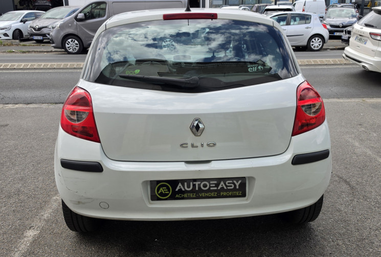 Renault Clio 1.5 dCi 70 ch Authentique 5p Distribution ok  Dossier d'entretien