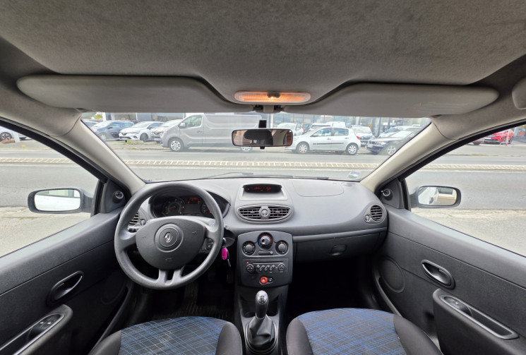 Renault Clio 1.5 dCi 70 ch Authentique 5p Distribution ok  Dossier d'entretien