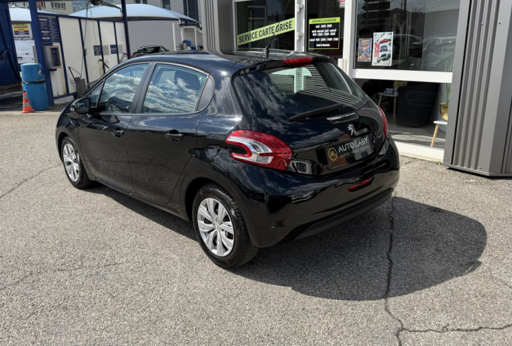 Peugeot 208 1.6 HDI 92 Allure 5 Portes