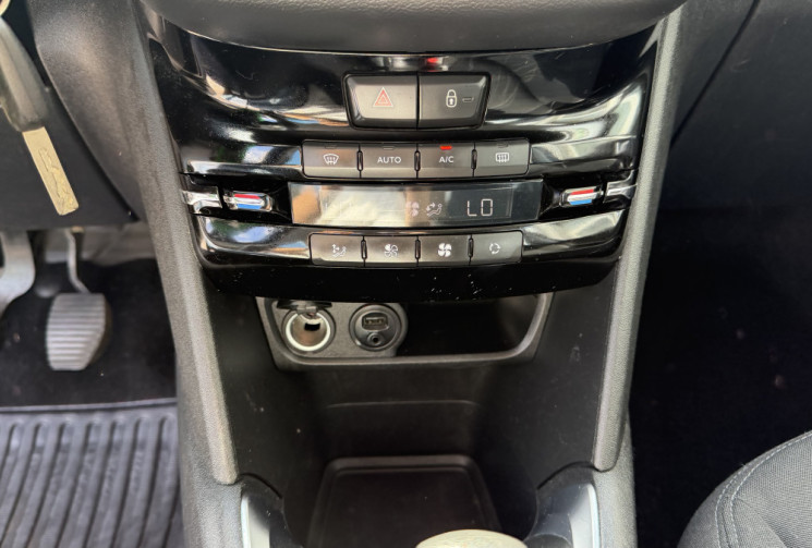 Peugeot 208 1.6 HDI 92 Allure 5 Portes