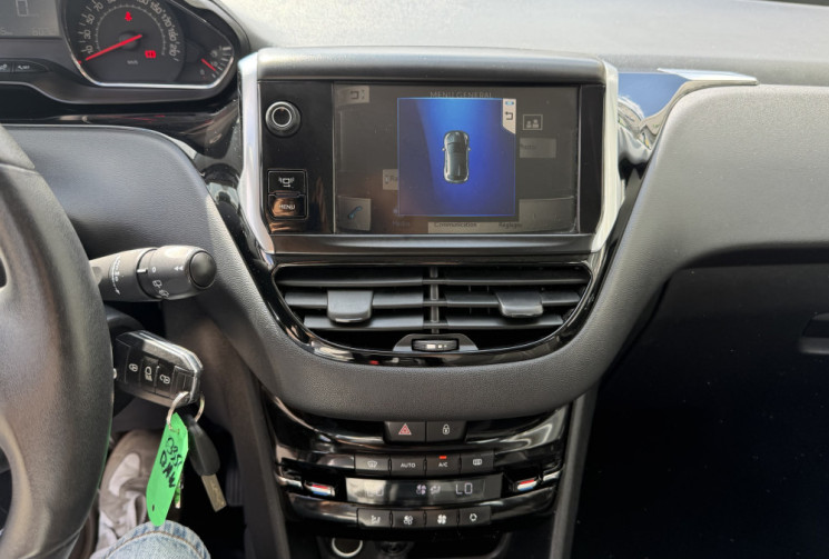 Peugeot 208 1.6 HDI 92 Allure 5 Portes