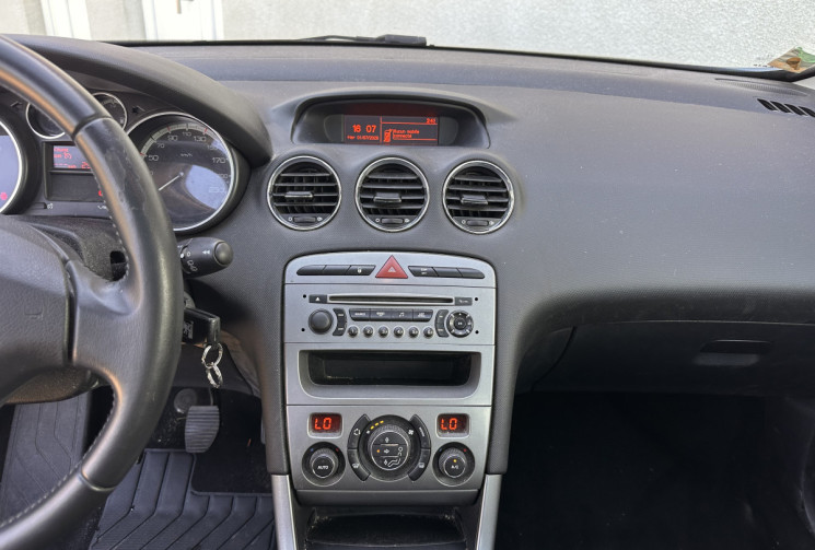Peugeot 308 T7 SW 1.6 HDi 112 cv BVM6 / 7 PLACES