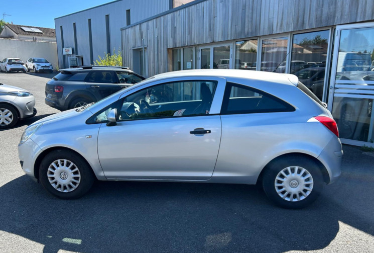 Opel Corsa  1.2 80CV / COSMO / CHAINE DE DISTRIBUTION / ENTRETIEN A JOUR / GARANTIE 12 MOIS 
