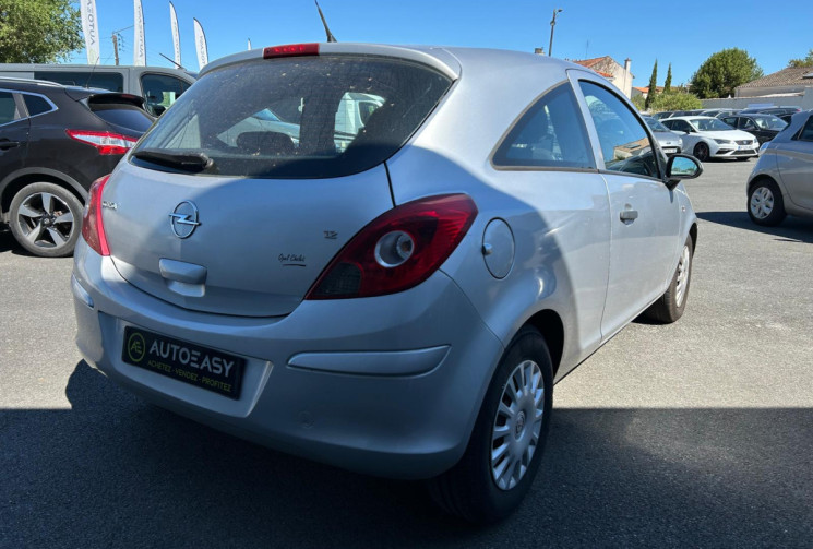 Opel Corsa  1.2 80CV / COSMO / CHAINE DE DISTRIBUTION / ENTRETIEN A JOUR / GARANTIE 12 MOIS 