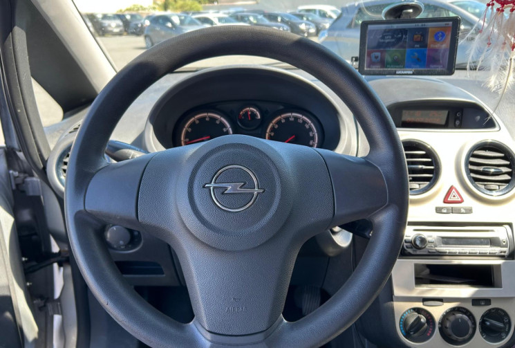 Opel Corsa  1.2 80CV / COSMO / CHAINE DE DISTRIBUTION / ENTRETIEN A JOUR / GARANTIE 12 MOIS 