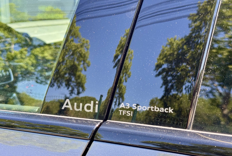 Audi A3 SPORTBACK S-Line 35 TFSi 150 S-Tronic / NEUVE / Toit ouvrant / Sonos / 360° / Garantie 12/27