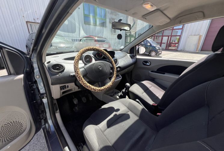 Renault Twingo II 1.2 i 60 cv