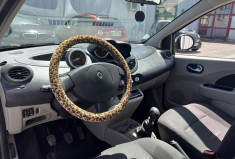 Renault Twingo II 1.2 i 60 cv