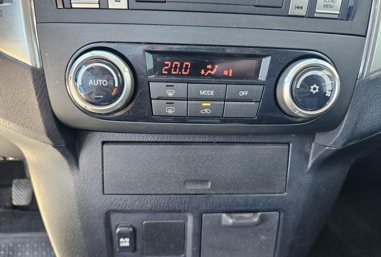 Mitsubishi Pajero IV 3.2 DI-D 200 COURT 3P BVM