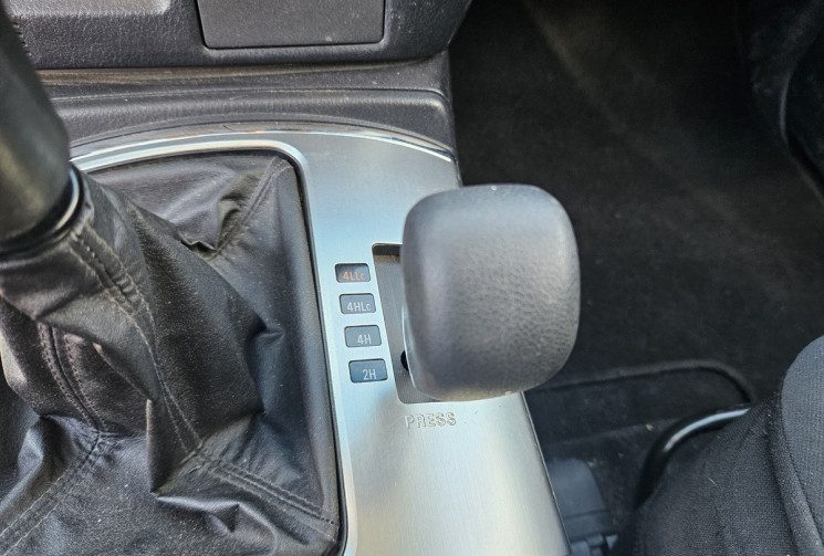 Mitsubishi Pajero IV 3.2 DI-D 200 COURT 3P BVM