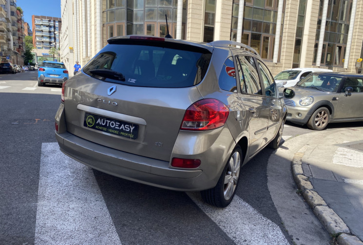Renault CLIO ESTATE  1.5 dCi 88 CH XV De France