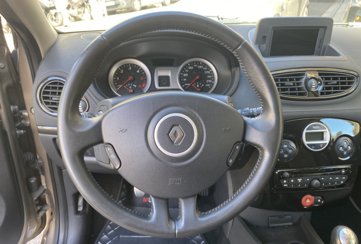 Renault CLIO ESTATE  1.5 dCi 88 CH XV De France