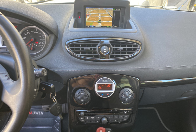 Renault CLIO ESTATE  1.5 dCi 88 CH XV De France