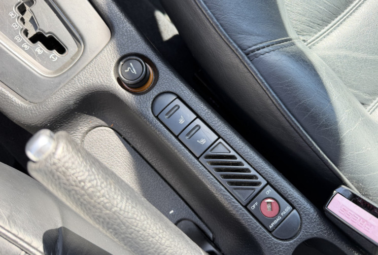 Peugeot 406 3.0i V6 PACK BOITE AUTOMATIQUE / SIEGES CHAUFFANTS