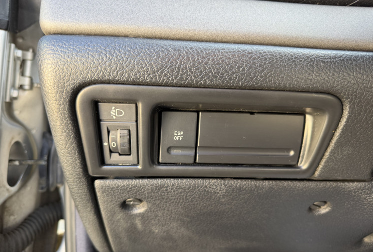 Peugeot 406 3.0i V6 PACK BOITE AUTOMATIQUE / SIEGES CHAUFFANTS