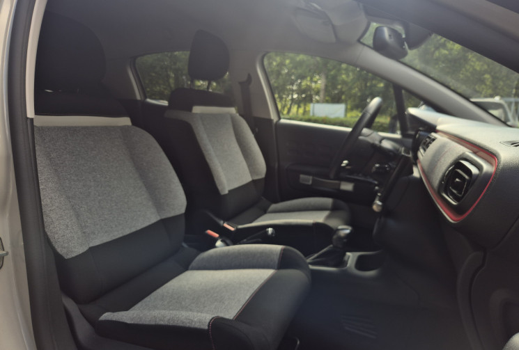 Citroën C3 110ch EAT6 Série spéciale 