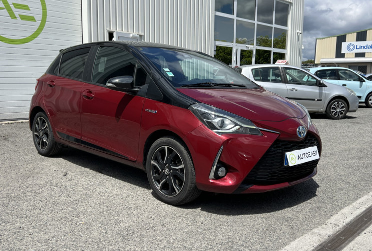 Toyota Yaris Collection Phase 3 Hybrid 1.5 VVTi HSD 100cv E-CVT * FRANCE