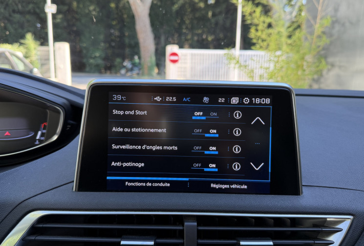 Peugeot 3008 1.2 Puretech 130 Allure Business EAT8 / Distri OK / Caméra / Keyless / LED / Carplay