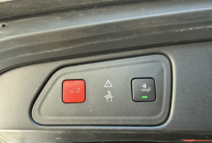 Peugeot 3008 1.2 Puretech 130 Allure Business EAT8 / Distri OK / Caméra / Keyless / LED / Carplay