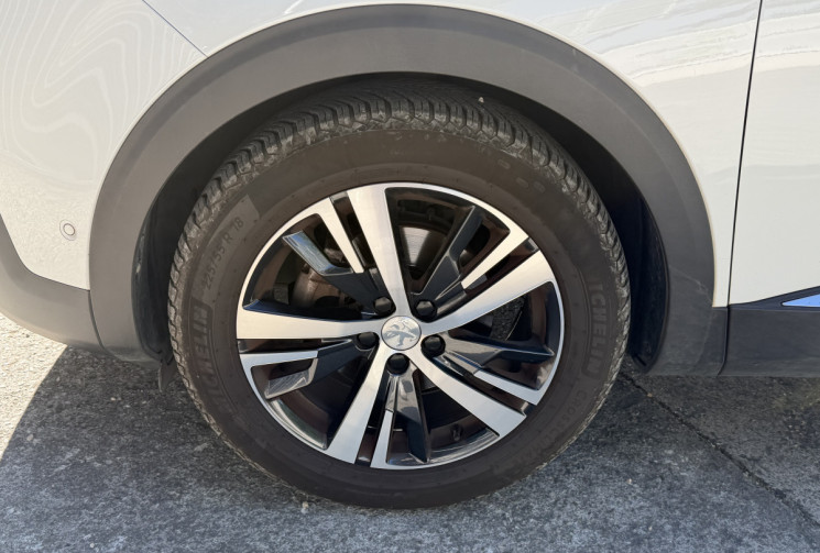 Peugeot 3008 1.2 Puretech 130 Allure Business EAT8 / Distri OK / Caméra / Keyless / LED / Carplay
