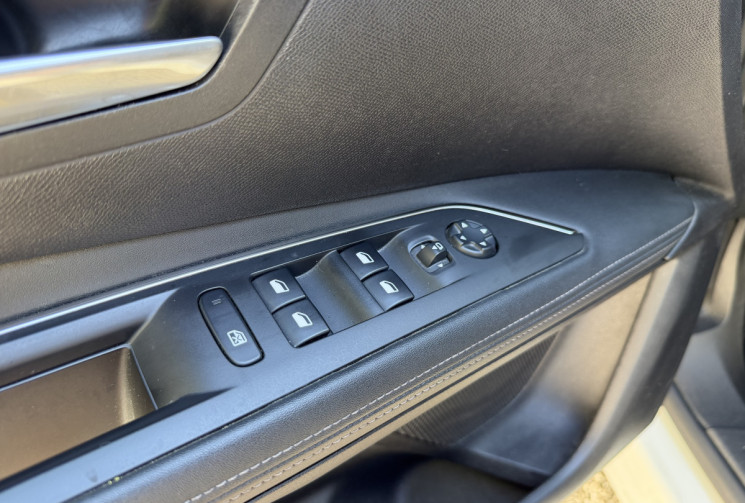 Peugeot 3008 1.2 Puretech 130 Allure Business EAT8 / Distri OK / Caméra / Keyless / LED / Carplay