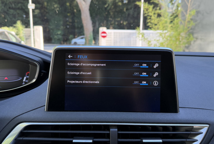 Peugeot 3008 1.2 Puretech 130 Allure Business EAT8 / Distri OK / Caméra / Keyless / LED / Carplay