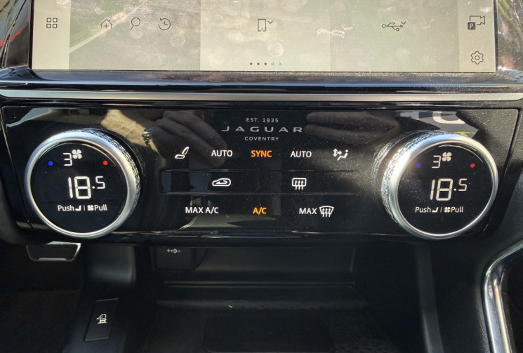 Jaguar E-Pace D200 MHEV R-DYNAMIC SE AWD BVA
