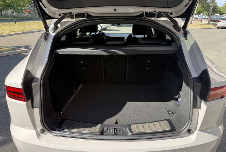 Jaguar E-Pace D200 MHEV R-DYNAMIC SE AWD BVA