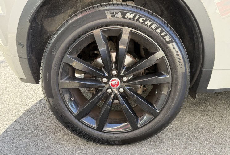 Jaguar E-Pace D200 MHEV R-DYNAMIC SE AWD BVA