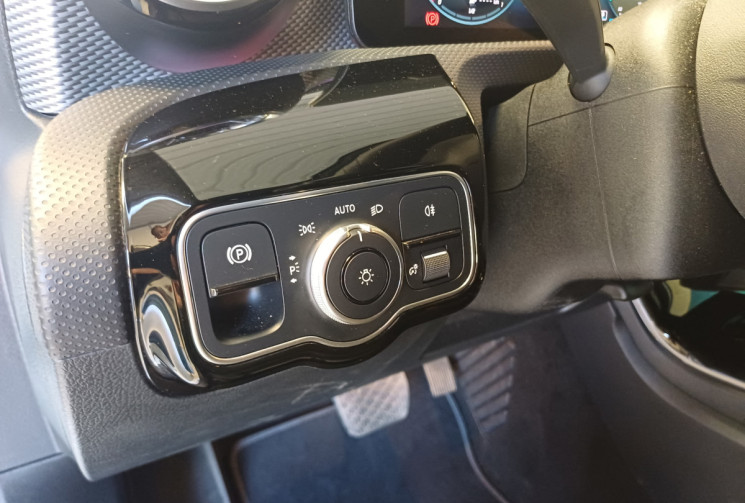 Mercedes Classe A Hatchback 180 d 2.0d 8G-DCT