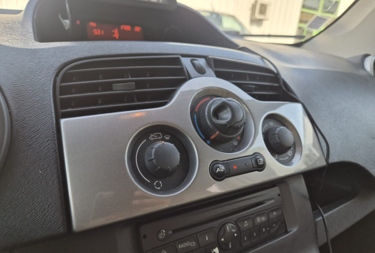 Renault Kangoo II Phase 2 1.5 DCI * CLIM * 90CV * IDEAL CAMPING * FAMILLE * SURF 