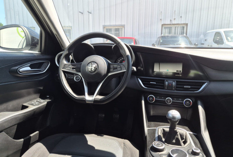 Alfa Romeo Giulia (952) 2.2 JTD 16V 150 CV * CLIM * PACK SPORT * DISTRIBUTION FAITE 