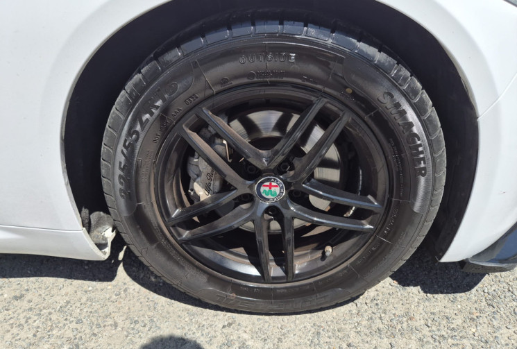 Alfa Romeo Giulia (952) 2.2 JTD 16V 150 CV * CLIM * PACK SPORT * DISTRIBUTION FAITE 