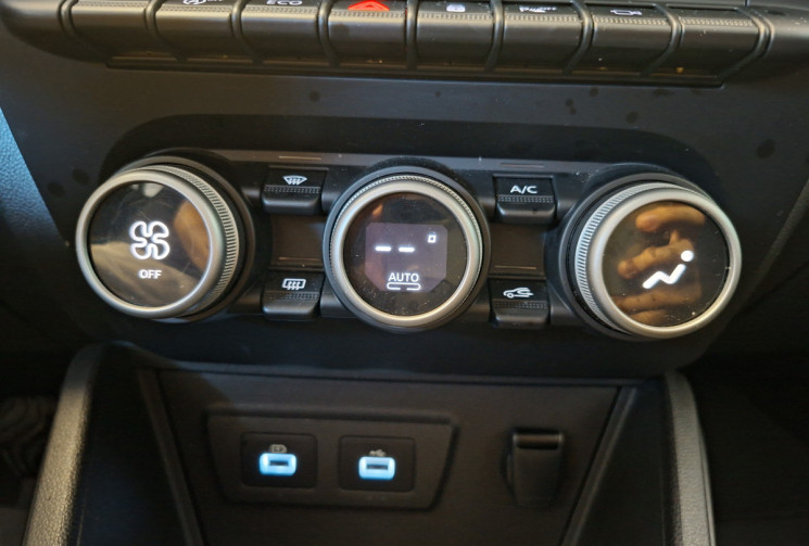 Dacia Duster 1.0 ECO-G 100 JOURNEY+ 4 X 2 ( ESS + GPL ) * FULL ENTRETIEN DACIA * GARANTIE 6 MOIS