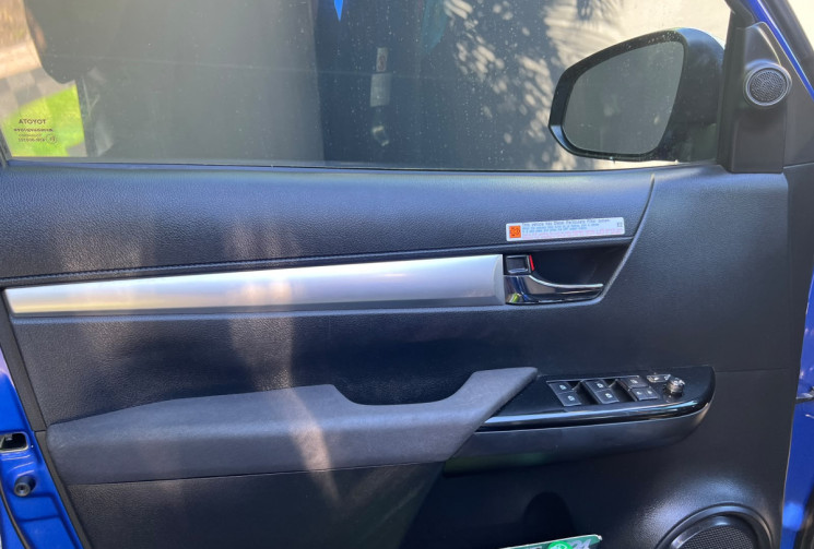 Toyota HILUX  2.4 D-4D 16V DPF Pickup double cabine AWD 150 cv